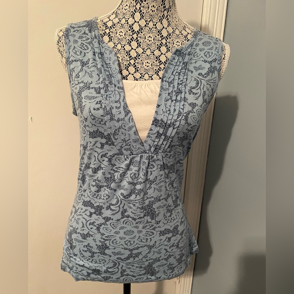 🌹5 for $50🌹croft & barrow Light Blue Floral Lace-Print Sleeveless Tee